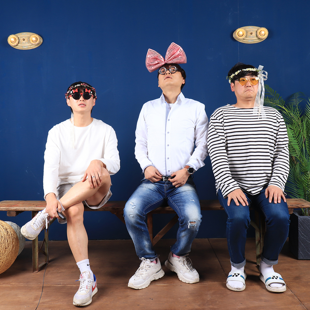 남자셋.jpg